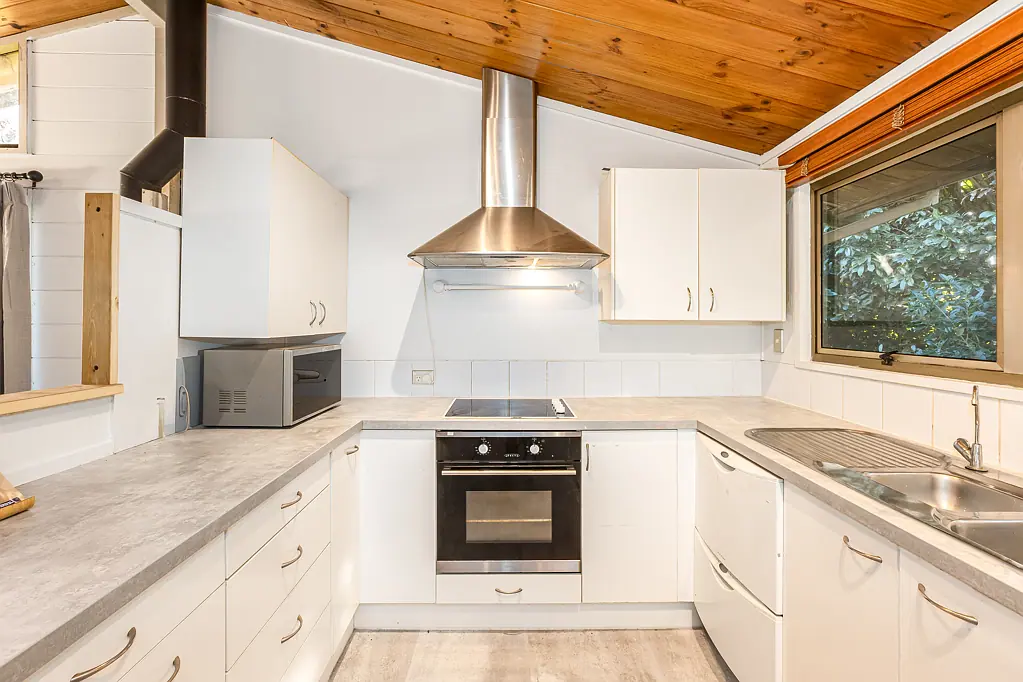Raumati Beach 3ਬੈੱਡਰੂਮ Owners Off to Oz - Your Own Eco Cabin Retreat