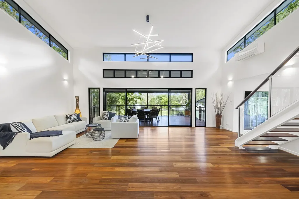 Diddillibah 7房  Private Riverfront Sanctuary With Separate Dual Living!