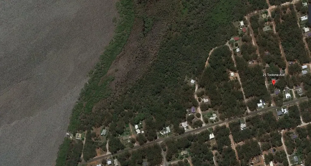 Russell Island Ideal Location, level block, Westerly aspect, & a few minute's drive to everything