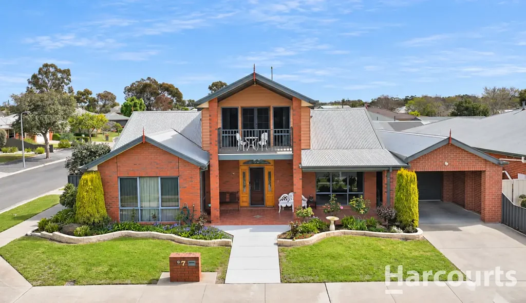 Horsham 4Zimmer Held with pride for 23 years