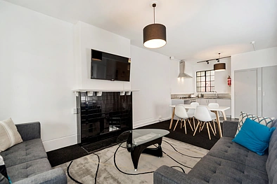 Spacious Character Apartment in the Heart of St Kevins