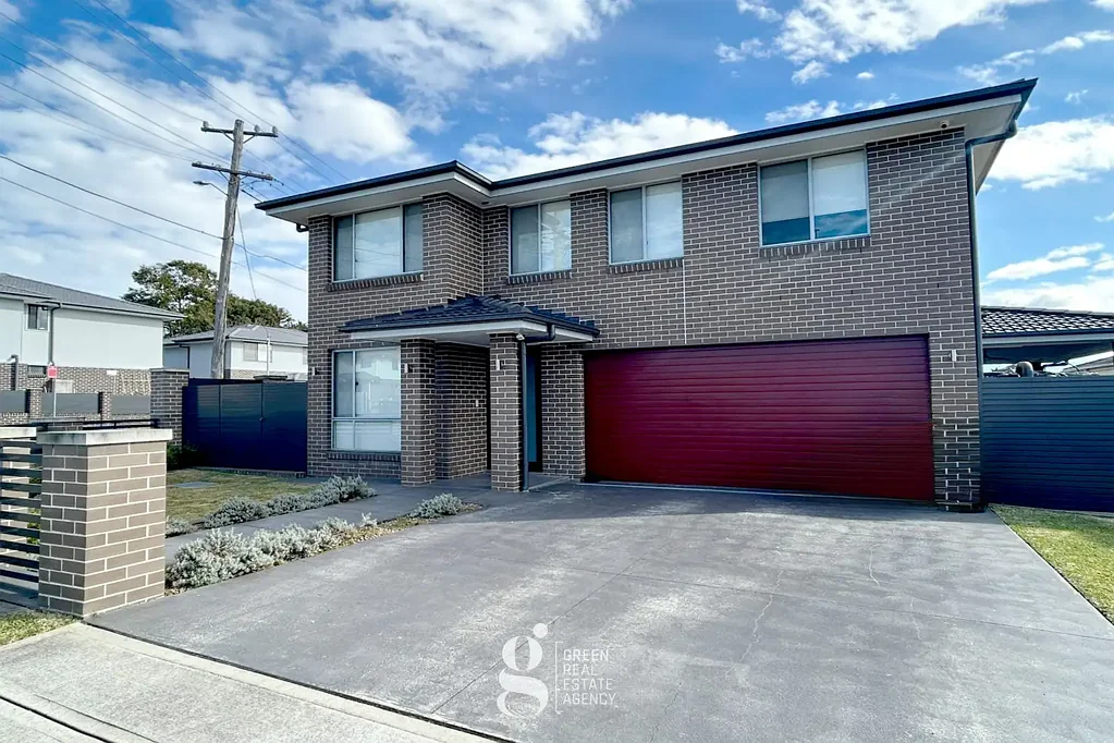 Modern 5 Bedroom Home Offering Style, Space & Convenience
