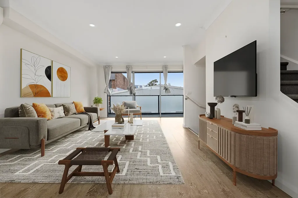 Ferntree Gully 3房 步行至Mountain Gate 时尚三层联排 三卧带衣帽间 主卧步入式衣帽间独立卫浴 开放式现代厨房 石英石台面 燃气灶烤箱 阳光阳台 双车位车库 低维护生活 Three Level Comfort in the Heart of Ferntree Gully