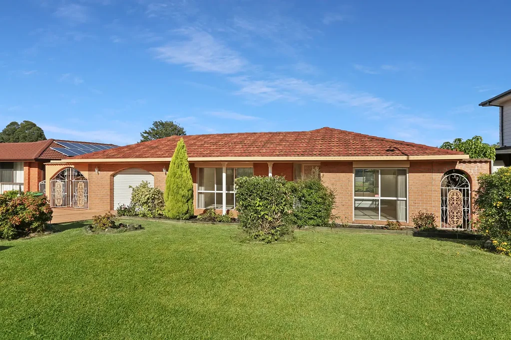 8 Regency Crescent, Berkeley, NSW 2506