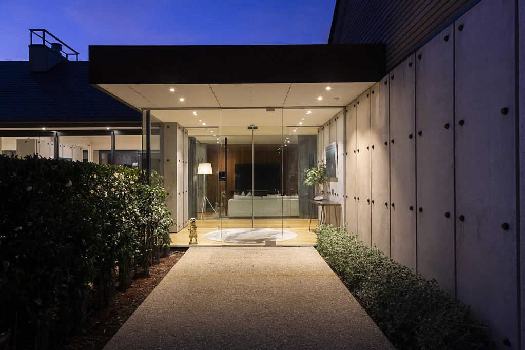Dalefield/Wakatipu Basin 4房  Sleek, Sexy & Sophisicated