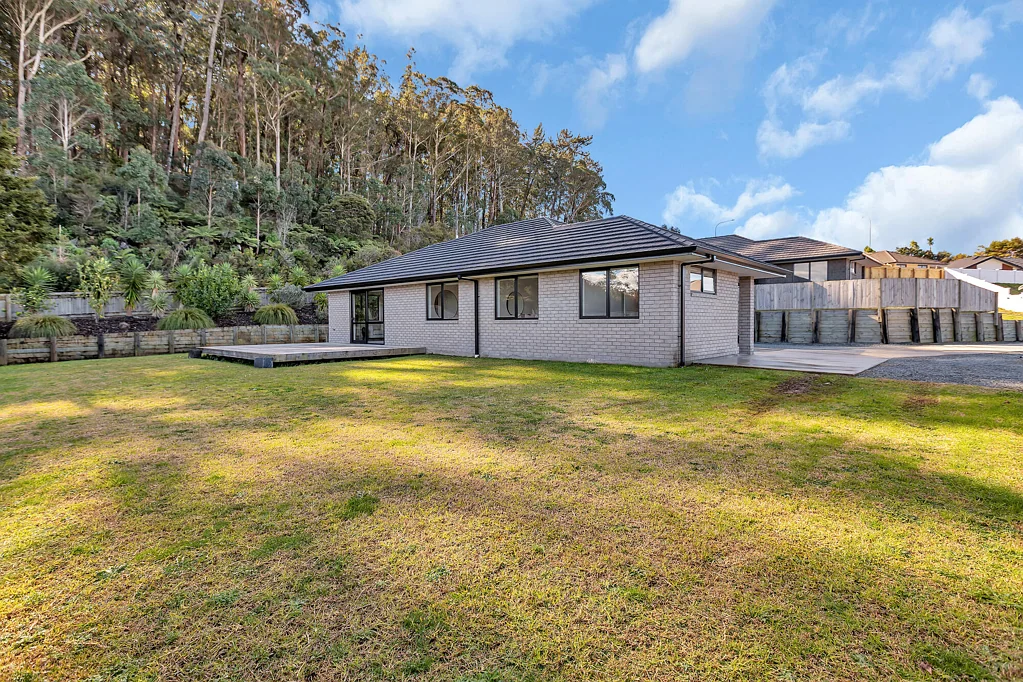 Port Whangarei 3 Bedroom Lock & Leave with Space for the Boat or Campervan