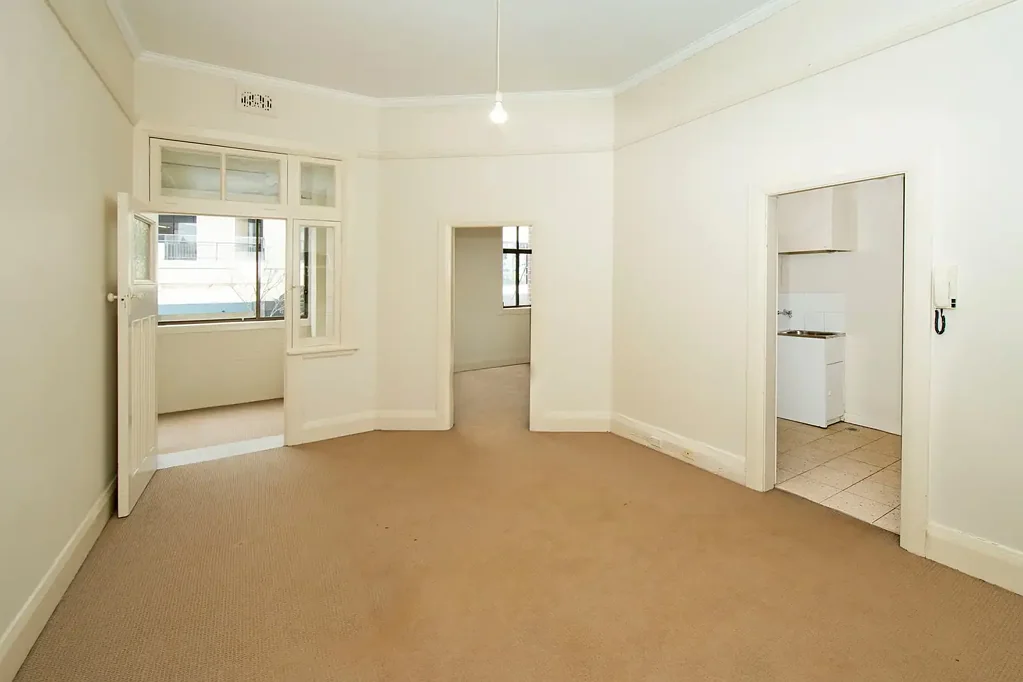 TWO BEDROOM APARTMENT IN THE HEART OF RANDWICK