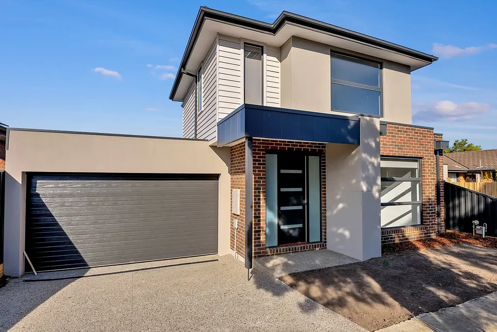 Modern 4 bedroom in the heart of Mill Park