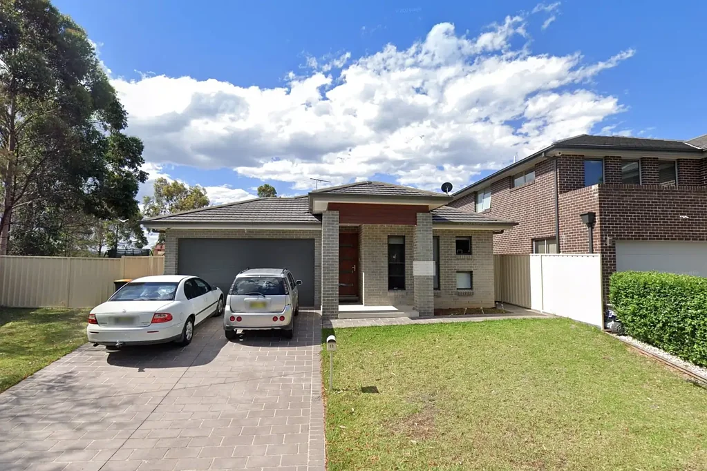 Hinchinbrook 4બેડરૂમ Development Potential !!!