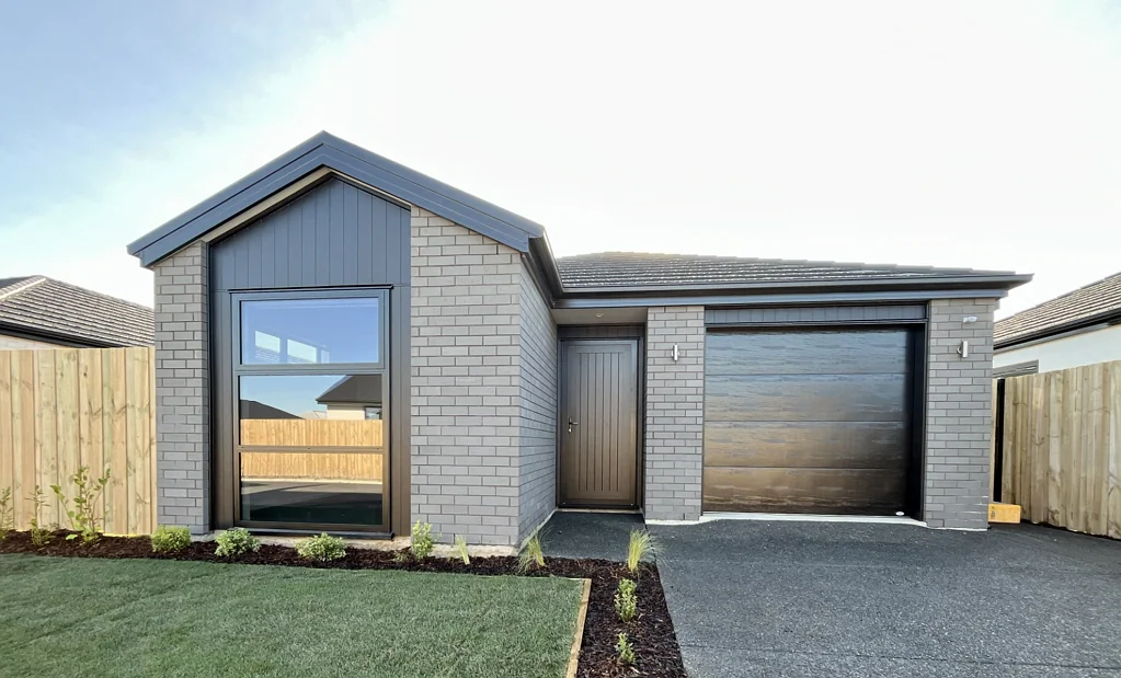 Brand new 3 bedroom home in Rolleston
