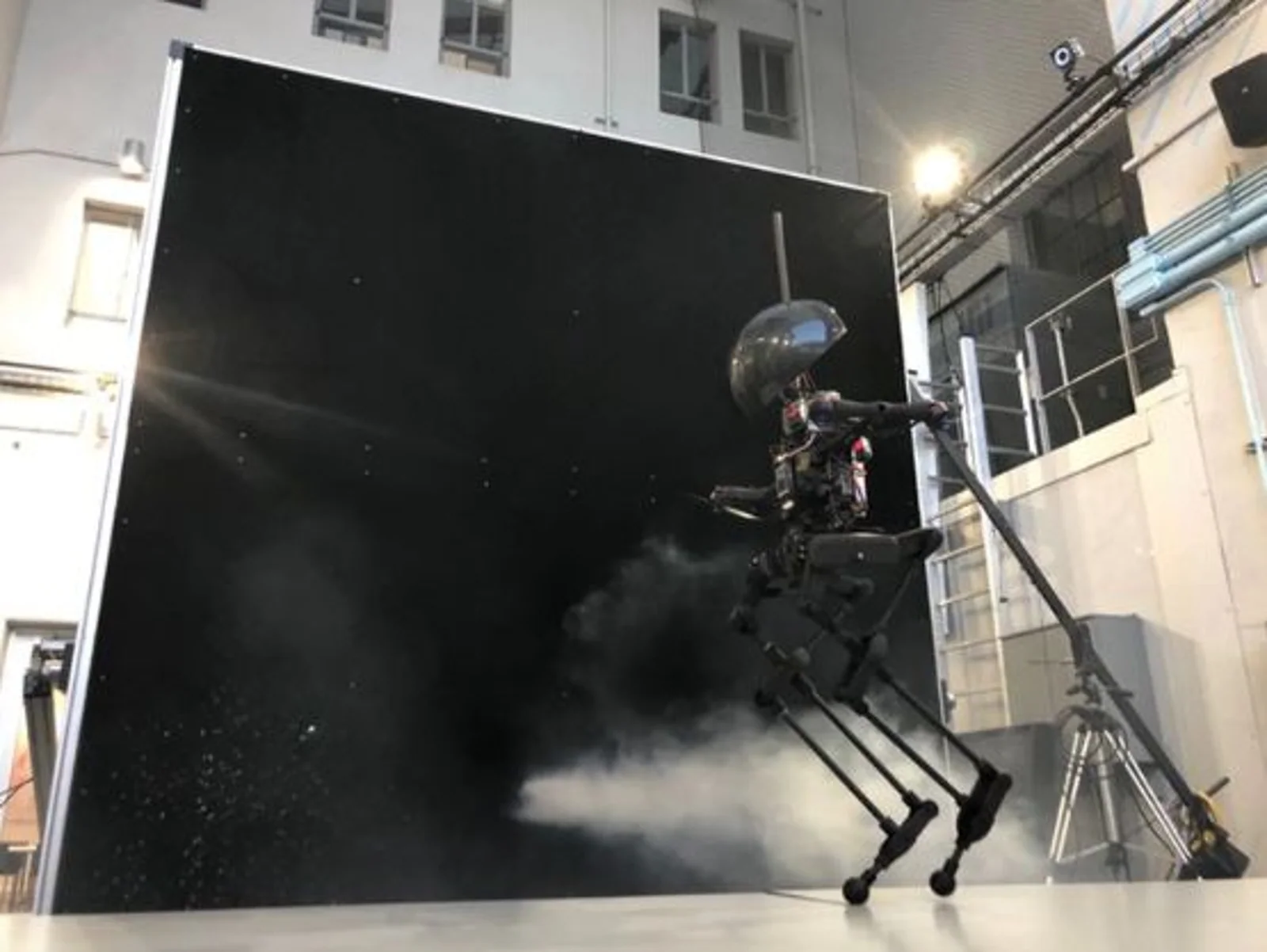 NASA准备在2021年推出最大望远镜;哈佛用棉花糖机造“肉”?
