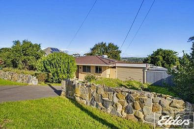 Victor Harbor 2Moenga Packed with Potential.