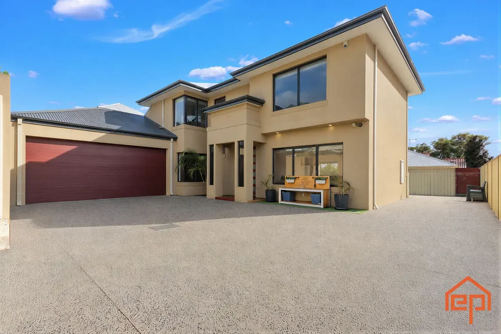 Luxury Living in a Prime Riverside Location