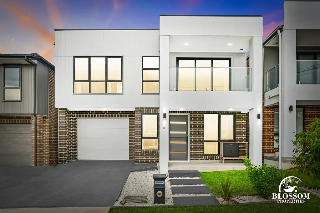 Marsden Park 4침실 “Your Next Chapter Starts Here — A Home Built for Modern Family Living.”