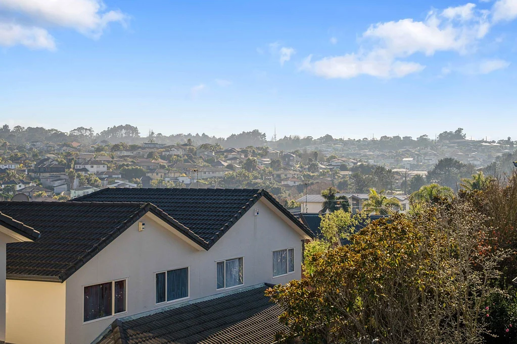Oteha 4 Bedroom Selling below CV - Offers Welcome