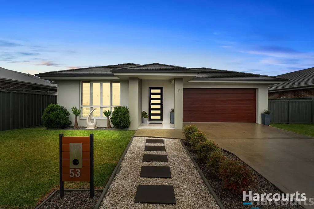 53 Floresta Crescent, Cameron Park, NSW 2285