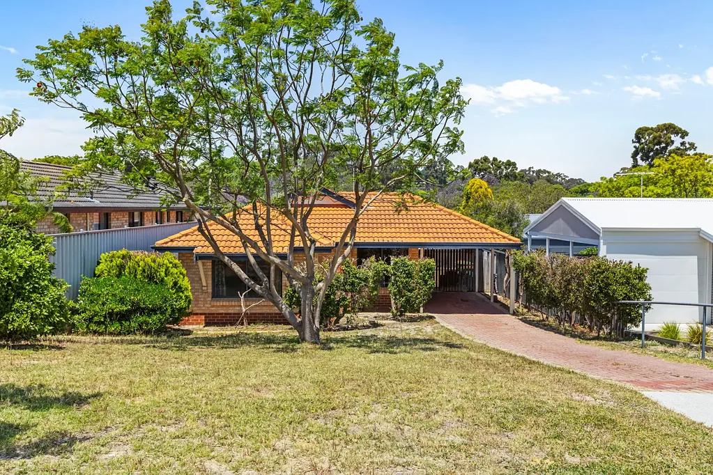 15 Milroy Street, Willagee, WA 6156