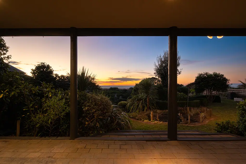 Rarangi 3房  Coastal Charm Meets Rustic Luxury in Rarangi