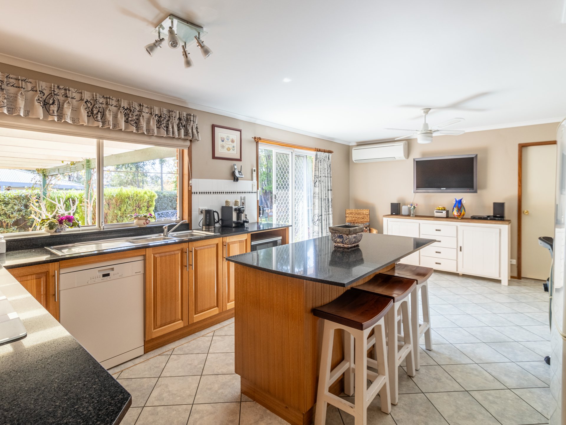 9 RIVER RD, SUSSEX INLET NSW 2540, 0 habitaciones, 0 baños, House