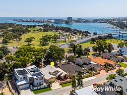 45 San Marco Quays, Halls Head