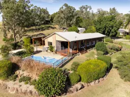 2 Treeline Drive, Gowrie Junction