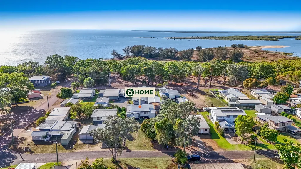 Cungulla 3બેડરૂમ Just a Stroll from the Foreshore with 800sqm and Plenty of Room to Make It Your Own