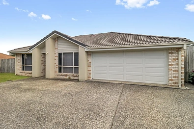 Gleneagle 3房 地理位置优越的精心呈现双拼别墅 Well presented Duplex in a great location
