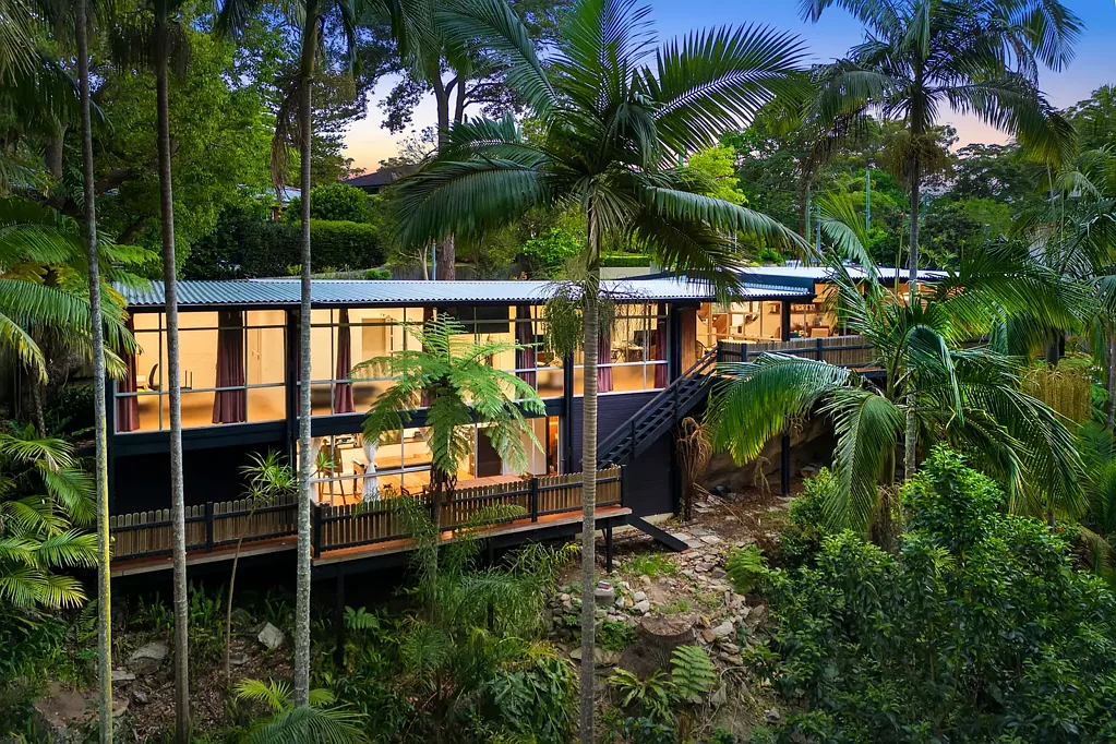 Pymble 4બેડરૂમ Light-Filled Mid-Century Calm with North-to-Rear Aspect and Single-Level Living