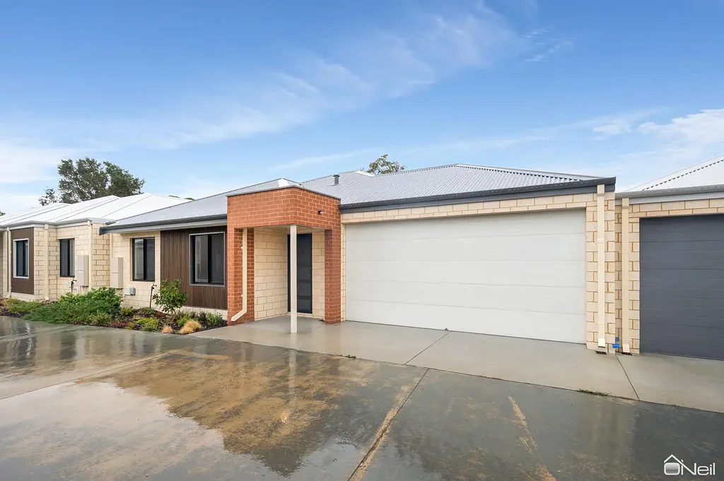 Kelmscott 3房  NEAR NEW HOME OFFERING INCREDIBLE CONVENIENCE