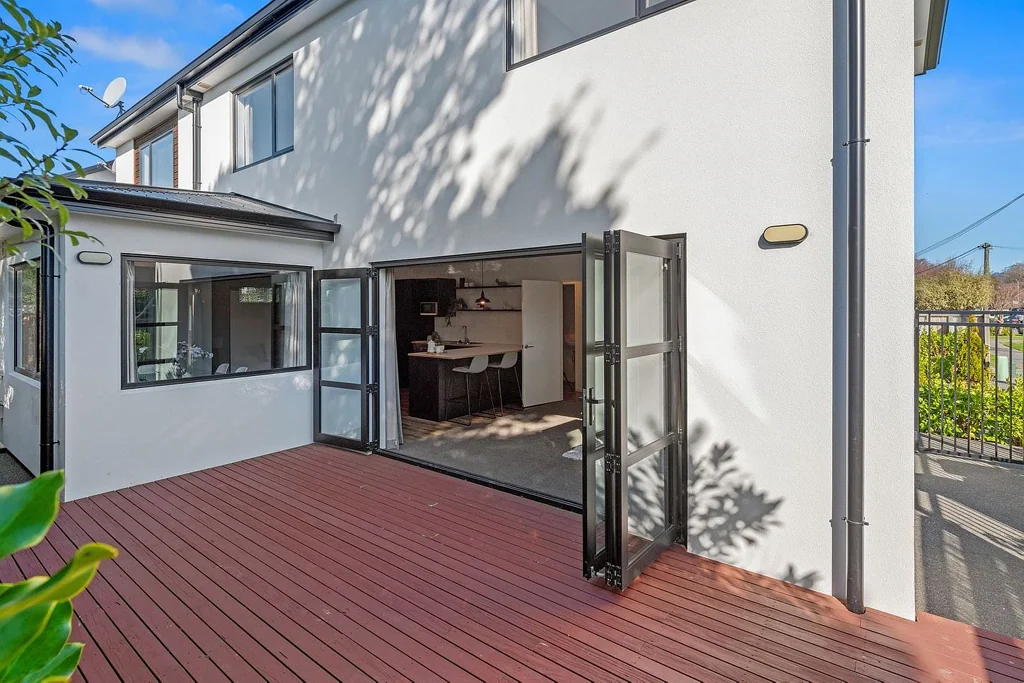 Edgeware 4ਬੈੱਡਰੂਮ 2017 build - Nest or Invest