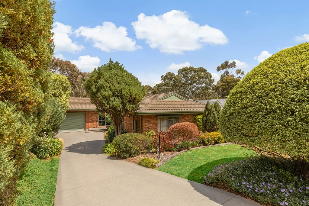 10 Stonehaven Close, Sunbury, VIC 3429