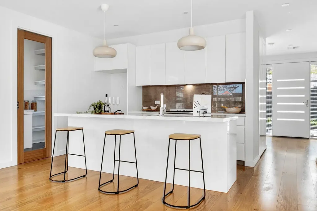2/19 Fritzlaff Court, Berwick, VIC 3806