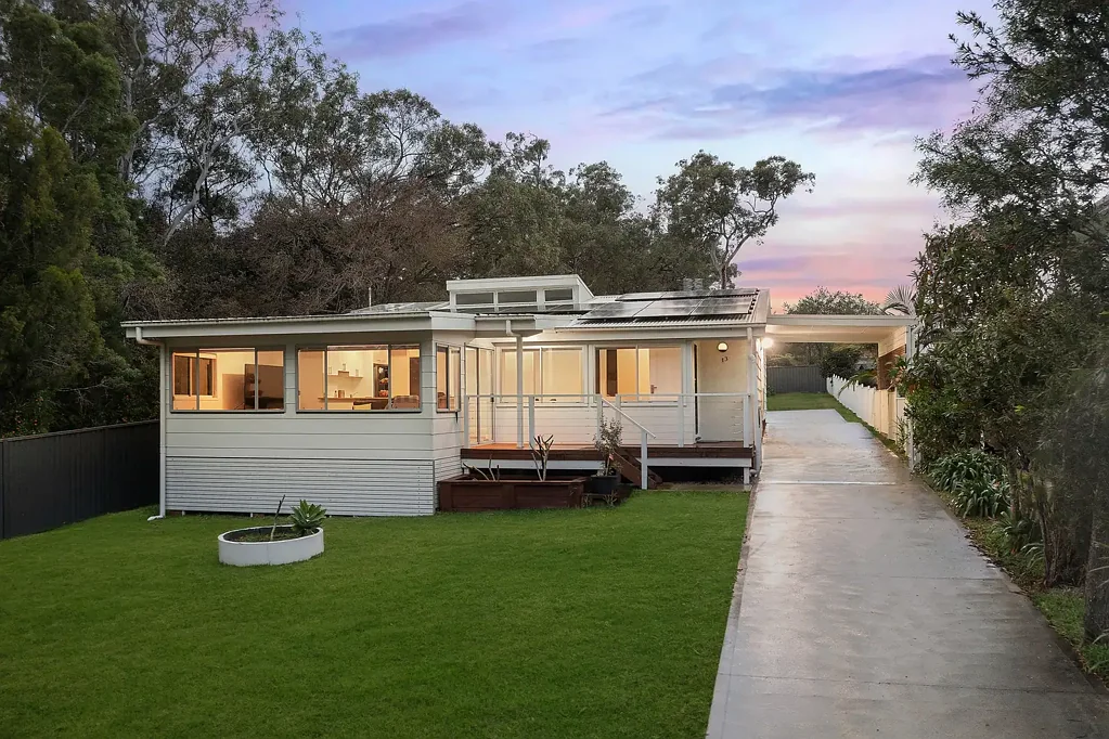13 Bambury Avenue, Summerland Point, NSW 2259