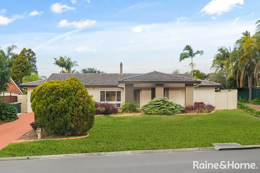 20 Peugeot Drive, Ingleburn, NSW 2565