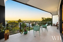 9/16 Colleran Way, Booragoon