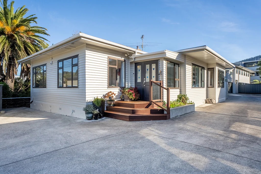 51 Oxford Street, Tawa, Wellington