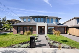 30 Henderson Road, Tullamarine