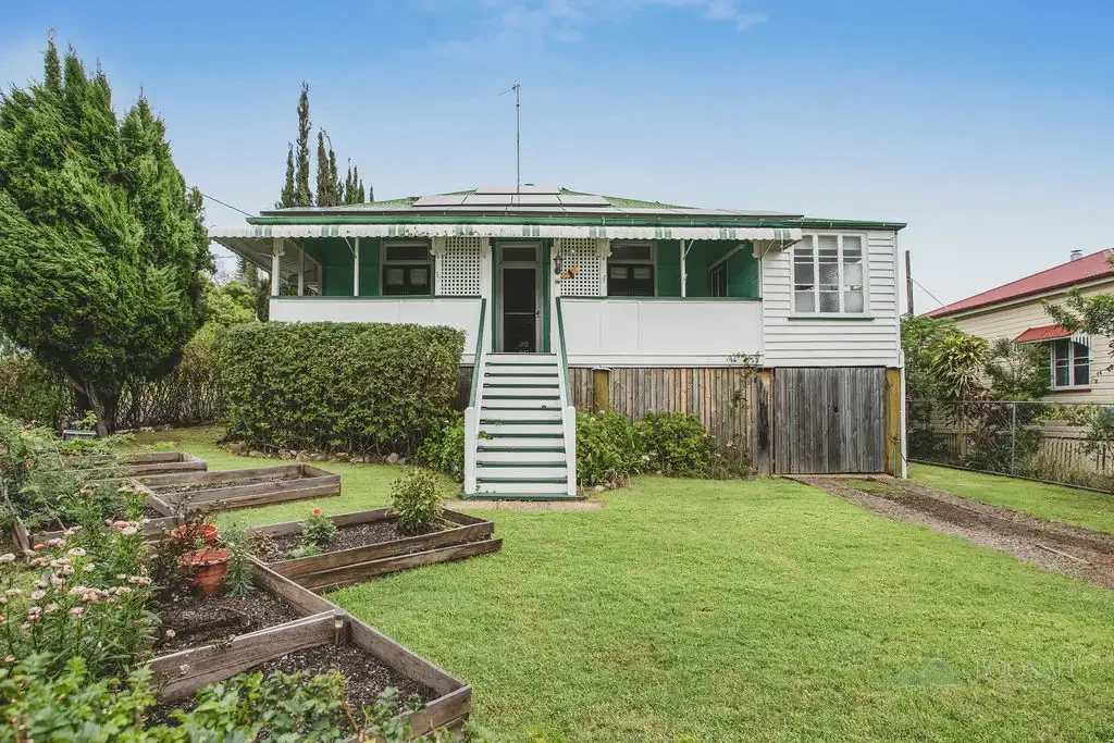 24 Leonard St, Boonah, QLD 4310