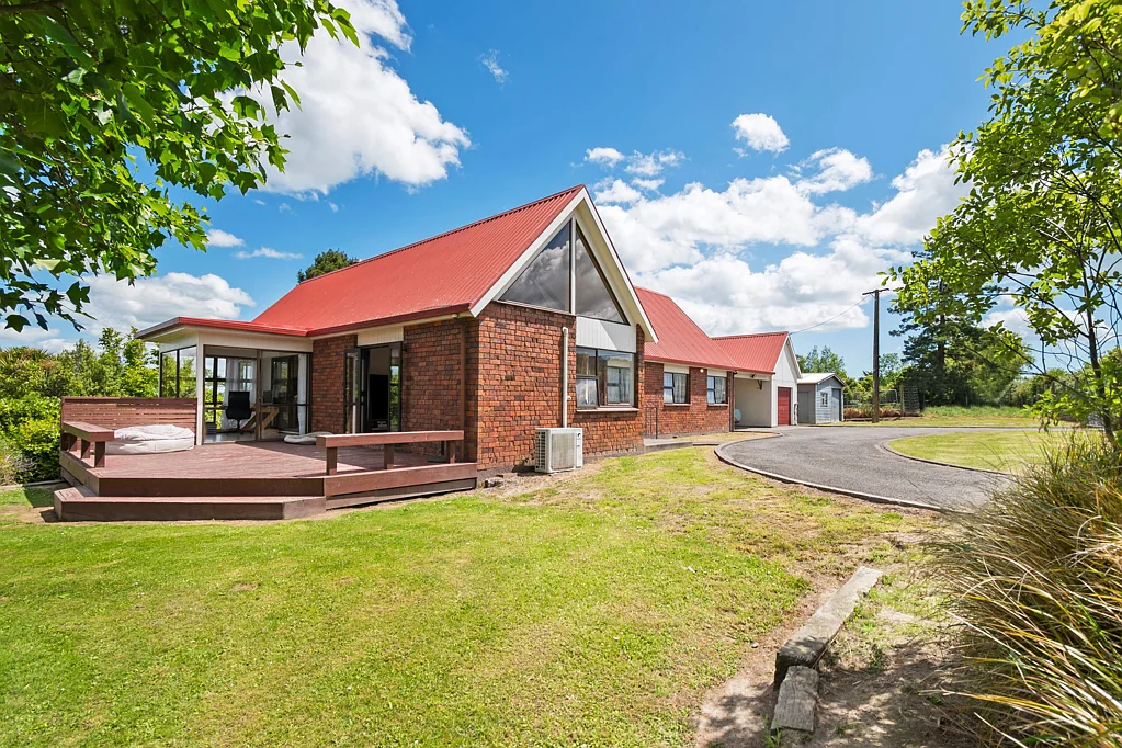 Halcombe Family Lifestyle With a Difference