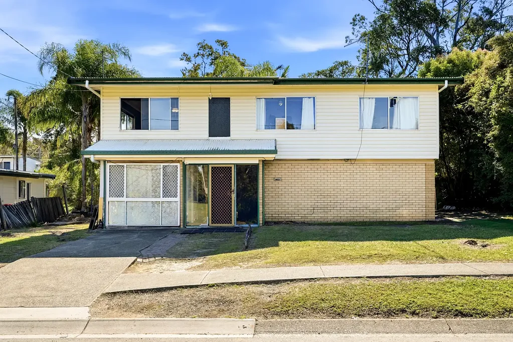Woodridge 3Moenga Solid Highset Home with Endless Possibilities & A Pool!