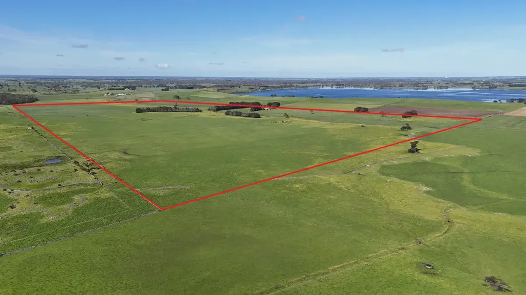 Koallah  Three Bedroom Home on 236 Acres of Versatile Farmland