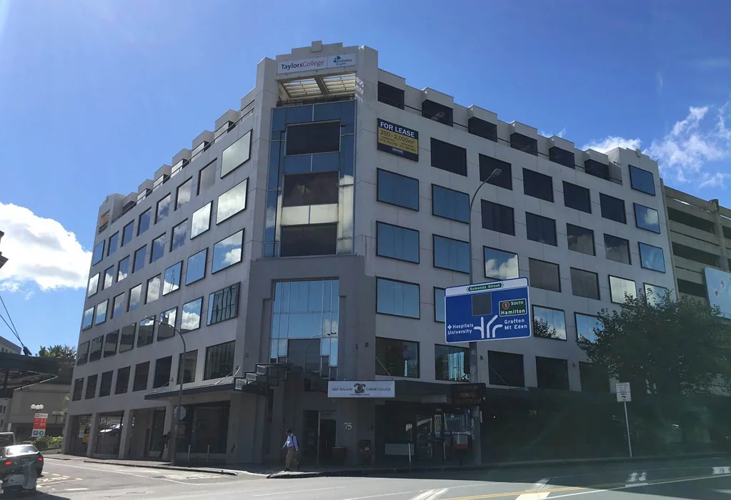 Auckland Central READY TO WALK-IN
