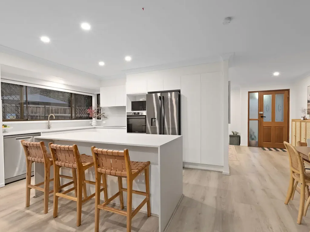 Tarragindi 4 Slaapkamer 6km to CBD | Brick Home - Family Entertainer with Pool & Granny Flat