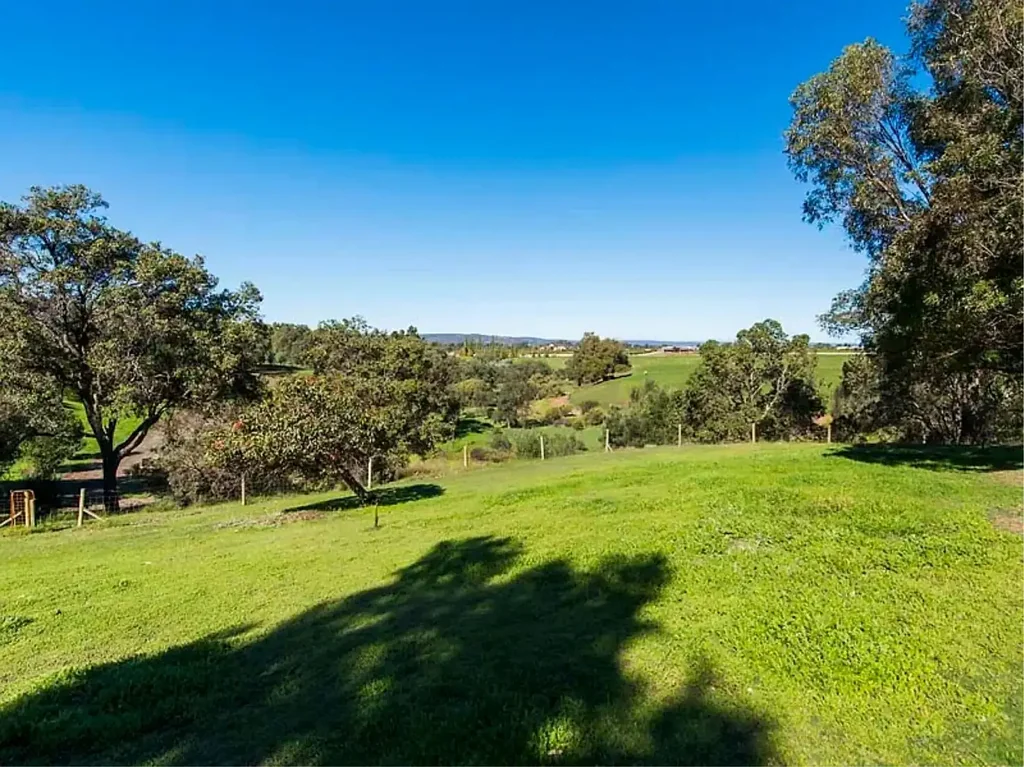 119 Millhouse Road, Belhus, WA 6069