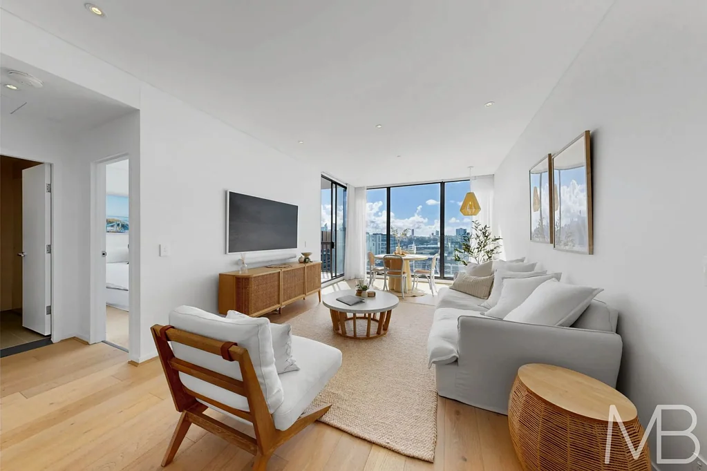 Furnished North-Facing Luxury Apartment - All Bills Included