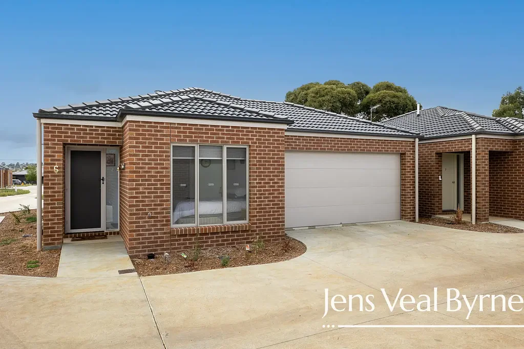 6 Forza Place, Sebastopol, VIC 3356