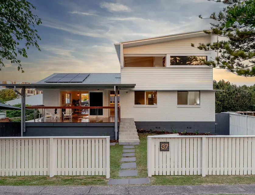 37 Echlin Street, Labrador, QLD 4215, 4 ਕਮਰੇ, 2 ਬਾਥਰੂਮ, House