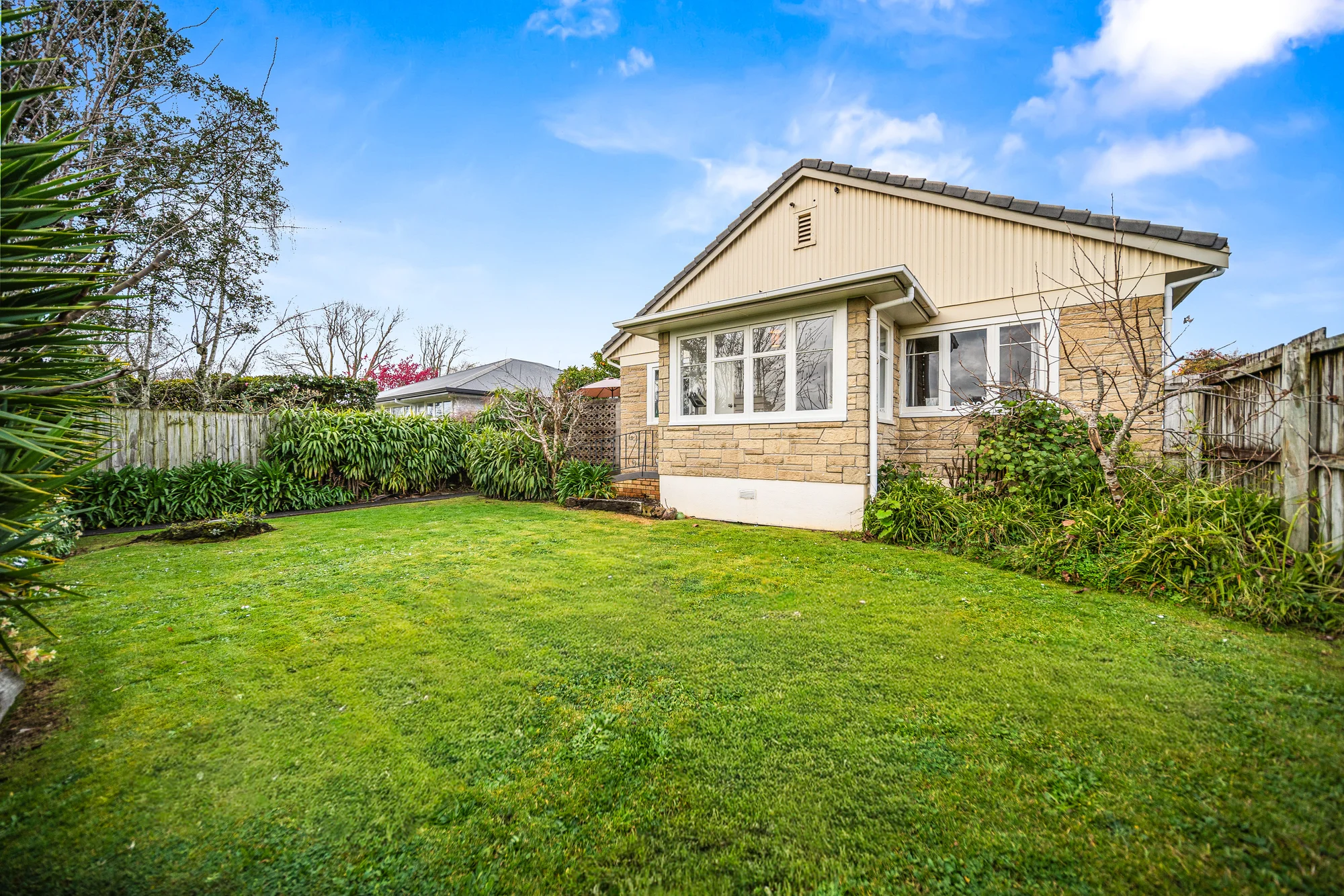 Pukekohe 2Kwarto Standalone Home in Central Pukekohe!