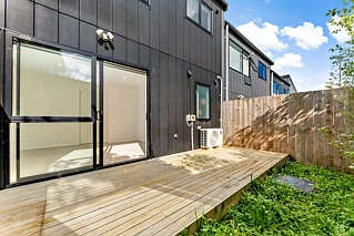11C Bowman Road, Forrest Hill, North Shore City