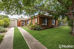 4 carey crescent, Bacchus Marsh
